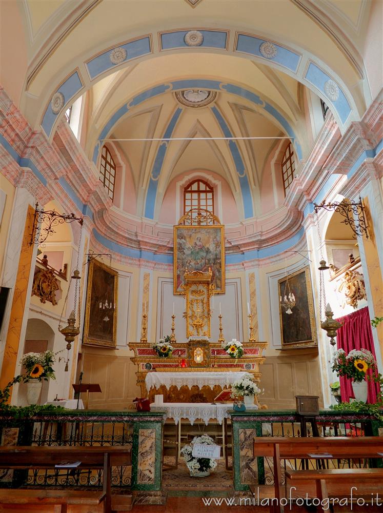 Quittengo frazione di Campiglia Cervo (Biella) - Presbiterio della Chiesa di San Rocco